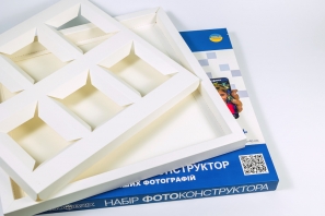 box for construction set with separators